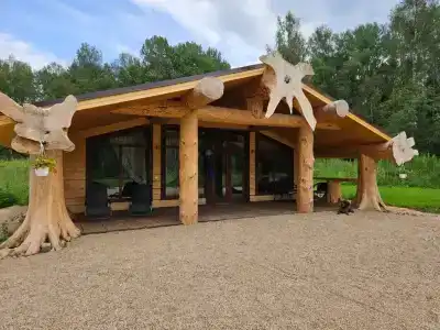 Веселый трутень - 0