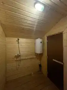 Домик с террасой на берегу озера. - 17