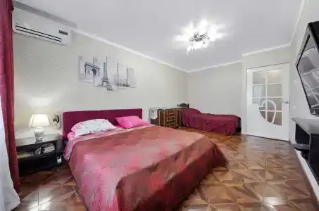 2-комн. квартира на Пирогова, 17 - 2