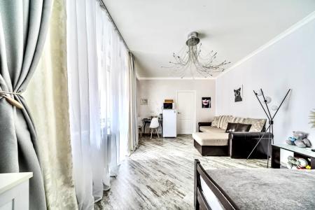 Квартиры на Кременчугской 11 - 353