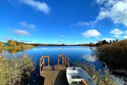 Дом с баней на берегу озера - 1