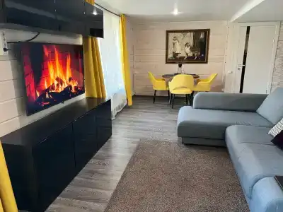 Дом на территории охотничьего хозяйства рядом с водохранилищем - 0