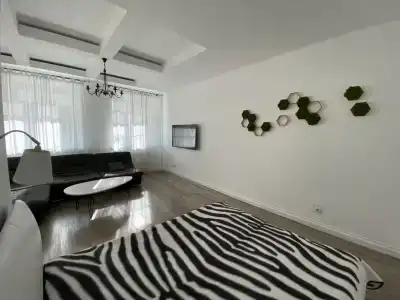 Bright Apartment - 8