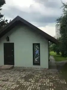 с камином на берегу реки - 0