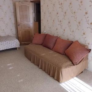 Квартиры на Космонавта Леонова 38 - 73