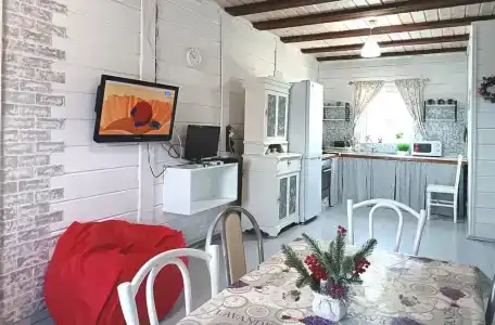 Уютный дом на родине Деда Мороза - 1