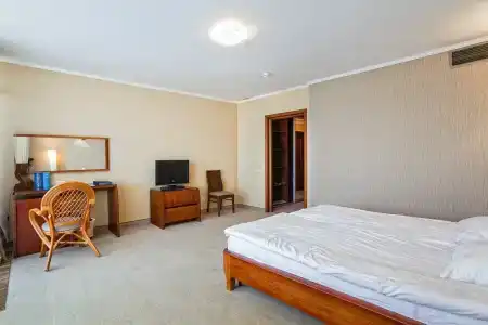 Respect Hall & Spa - 137