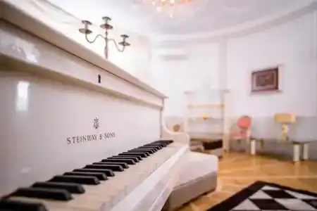 Кутузов на Кутузовском Проспекте - 33