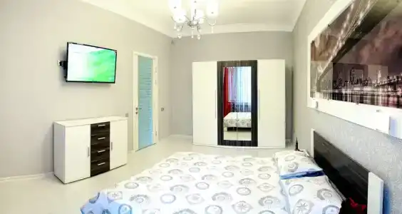 в центре - 57