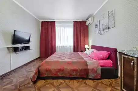 2-комн. квартира на Пирогова, 17 - 1