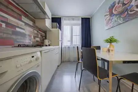 ул.Большая Покровская 73, в центре - 8