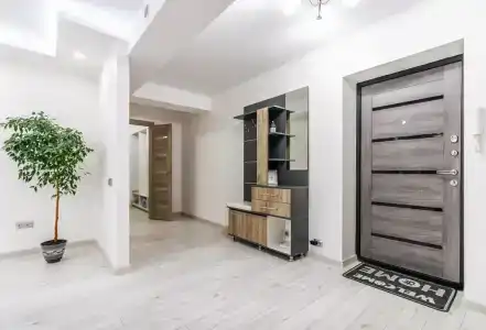 В центре - 13