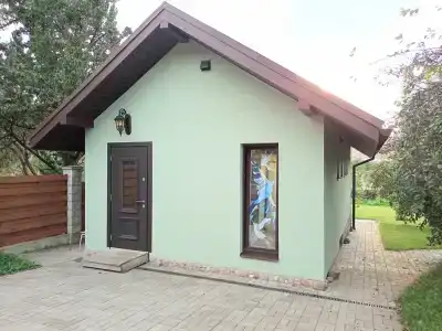 с камином на берегу реки - 12