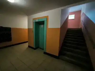 на Баженова - 17