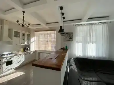 Bright Apartment - 6