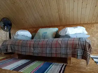 Домик полтора этажа в деревне на берегу. Первая линия - 17