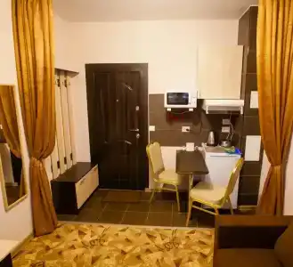 4 студии - 1