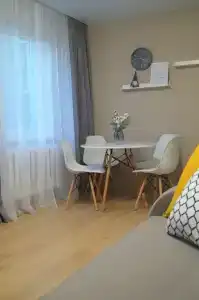 возле Нижнего озера - 8