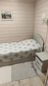 У Александра - 18