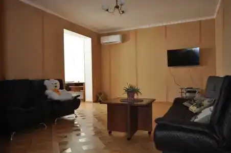 3-х комнатная квартира в центре Сухума - 2