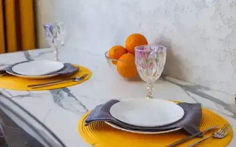 на Новомосковской, 14 - 147