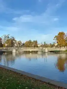 Современная студия Голубая с ванной у озера - 116