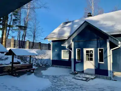 Дом с банями и купелью на берегу Озера - 1