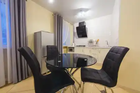 в центре на проспекте Мира 25 от ApartmentCity - 2