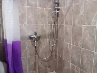 в центре Сухума, до моря 400 м - 1