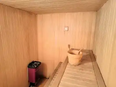 Уютный дом с бассейном, сауной и камином - 40