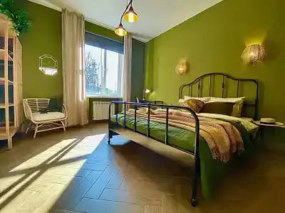 Сталинка на пешеходной улице - 4