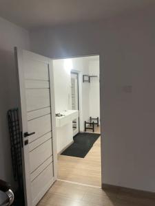 Квартиры на Ленинградской 18 - 84