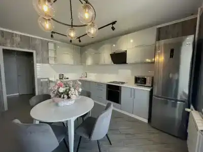 Аврора, Роза Люксембург, 33 - 2