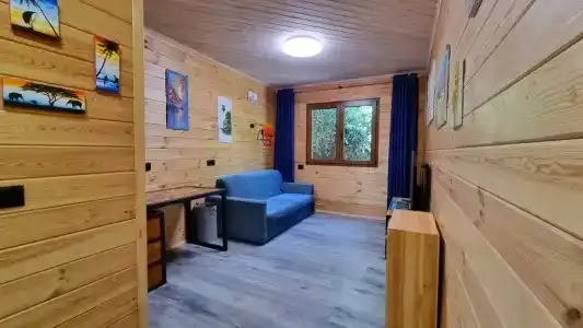 WoodHouse - 25