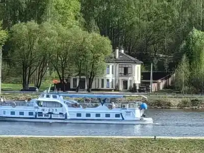 Семейный гостевой дом в парке на берегу реки - 62