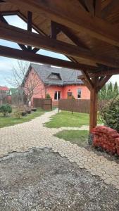 Очень уютный коттедж в черте города - 43