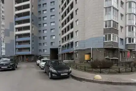 на Академической - 33