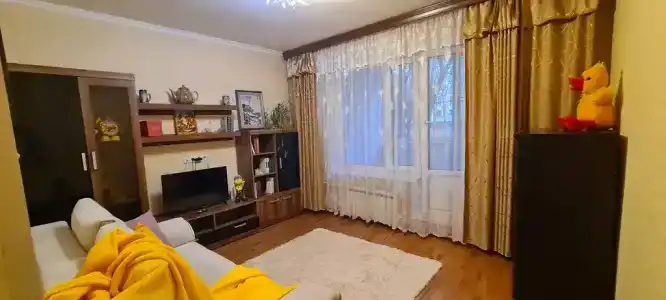 Room on Khachaturiana 12k3 - 2