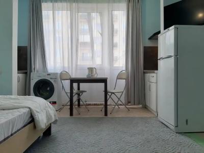 GREEN - 10