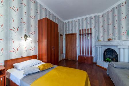 Демократ на Некрасова 58 - 141