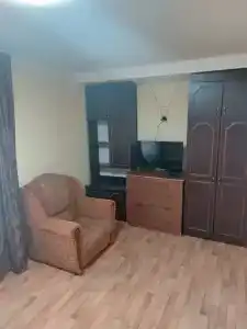 Дом с орехом во дворе - 2