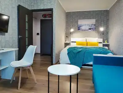 В центре на набережной - 2