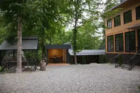 Hilly Rest - 11