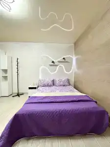 У Анжелы - 80