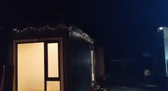 Домик Кантр с видом на горы - 48