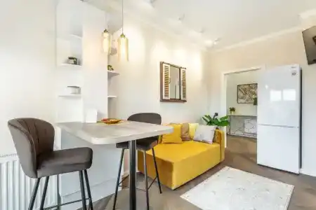 Пражская - 13