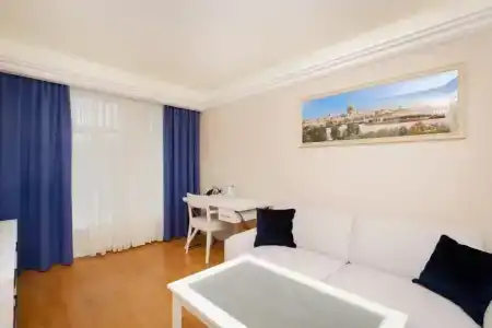 Таврический - 53