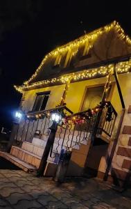 Дома на берегу озера - 19