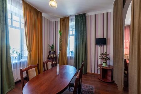 Демократ на Некрасова 58 - 130