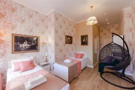 Art Nuvo Palace - 120